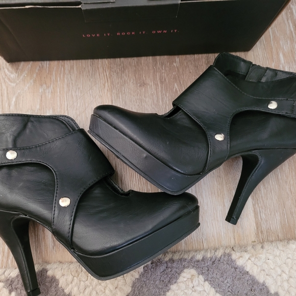 Unlisted Booties - Picture 7 of 10